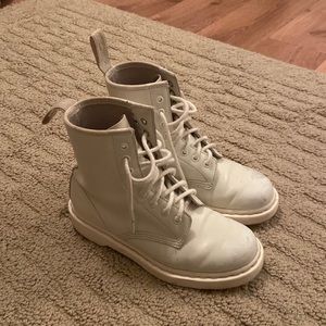 Doc marten mono white